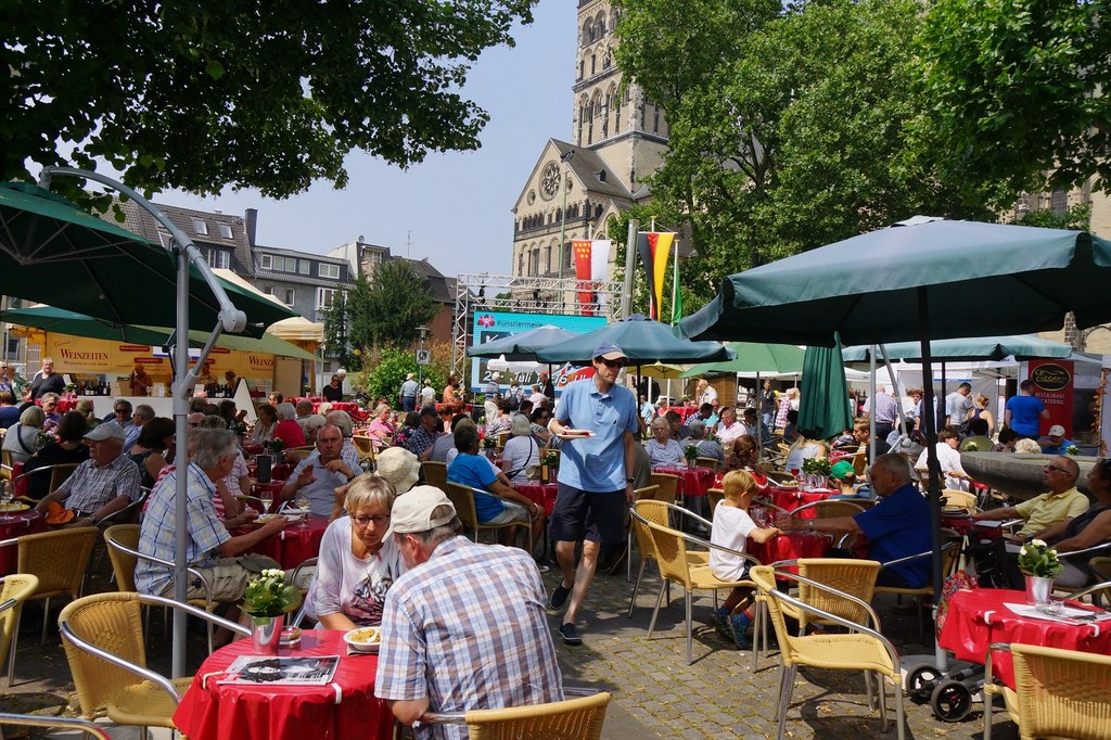 Genießen, probieren, plaudern, Kunst entdecken