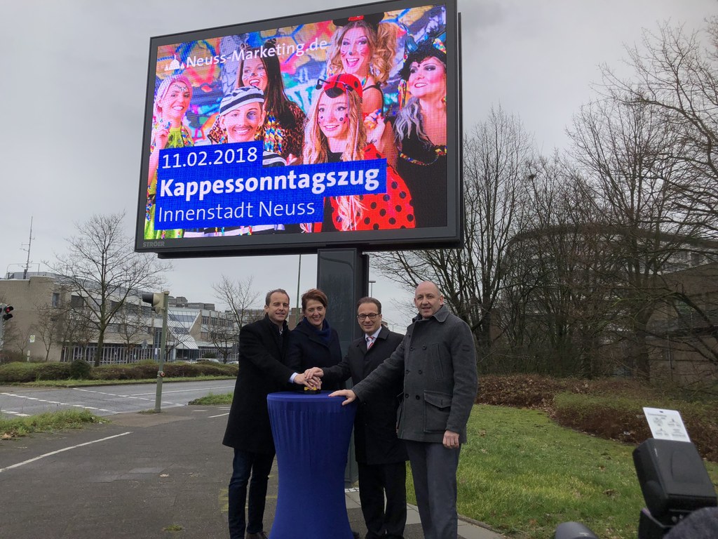 Neue Werbetafeln