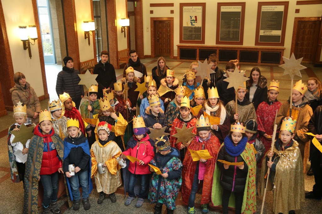  Sternsinger im Rathaus