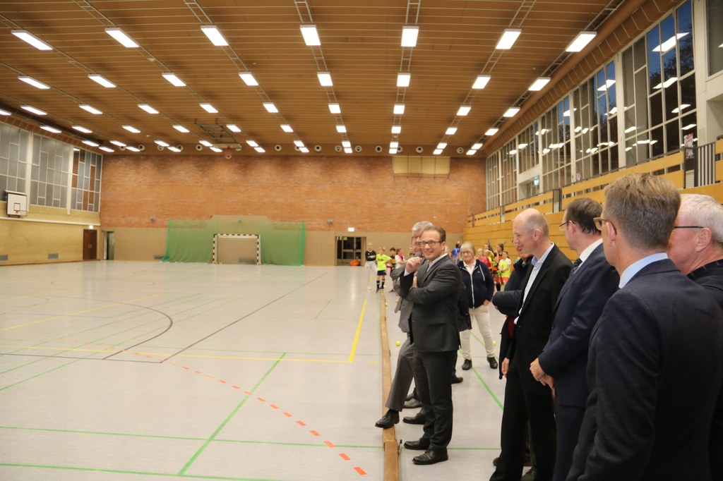 Jahnstadion mit neuer Beleuchtung