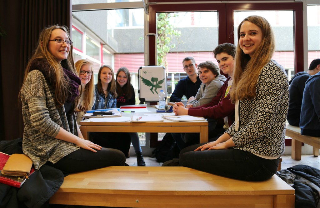 Schülerinnen und Schüler des Gymnasiums Norf freuen sich über die Nominierung zum Deutschen Schulpreis