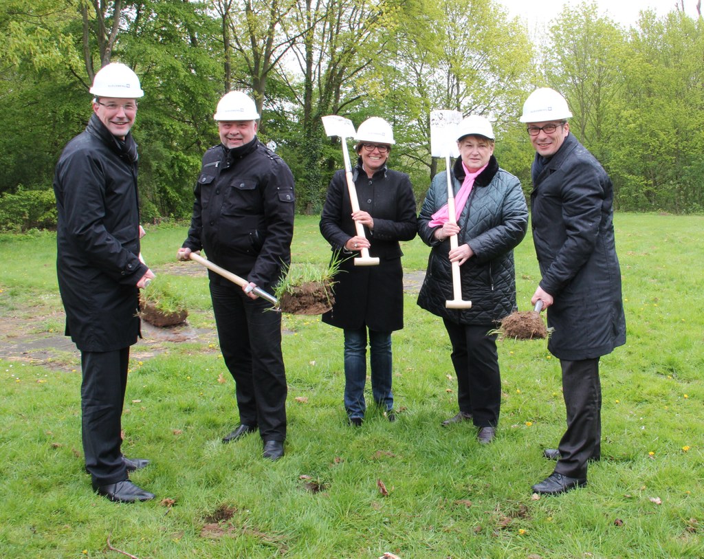 Erster Spatenstich für Kita-Neubau "Hubertusweg" 
