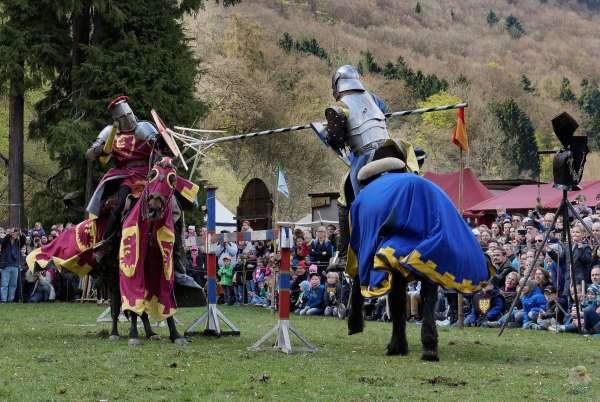Ritter ohne Furcht und Adel