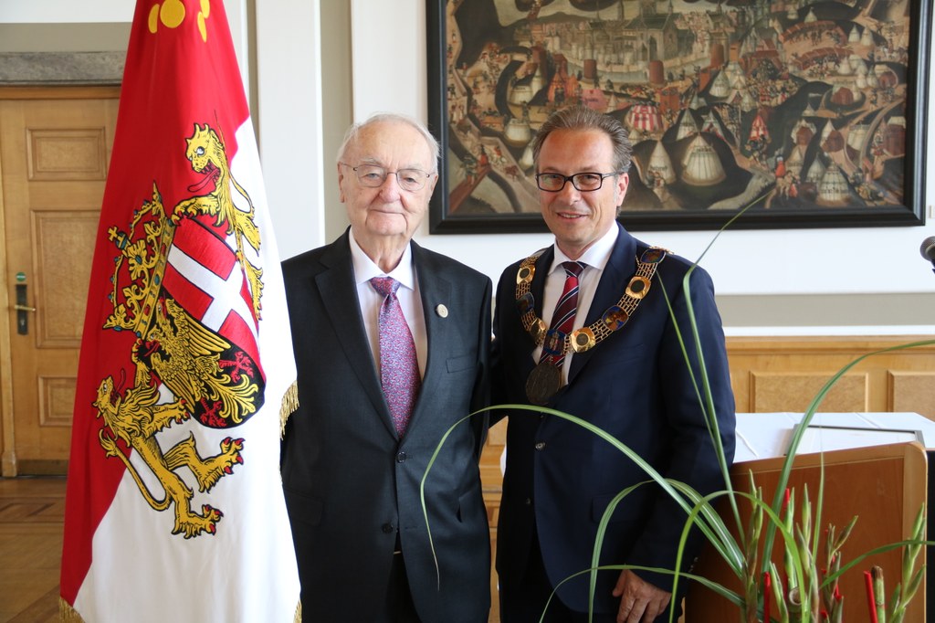 Dr. Heinz Günther Hüsch und Bürgermeister Reiner Breuer