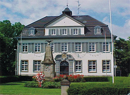 rathausholzheim.jpg Foto: Ehem. Rathaus Holzheim